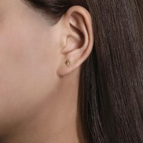 Pyramid Stud Earrings Cheap